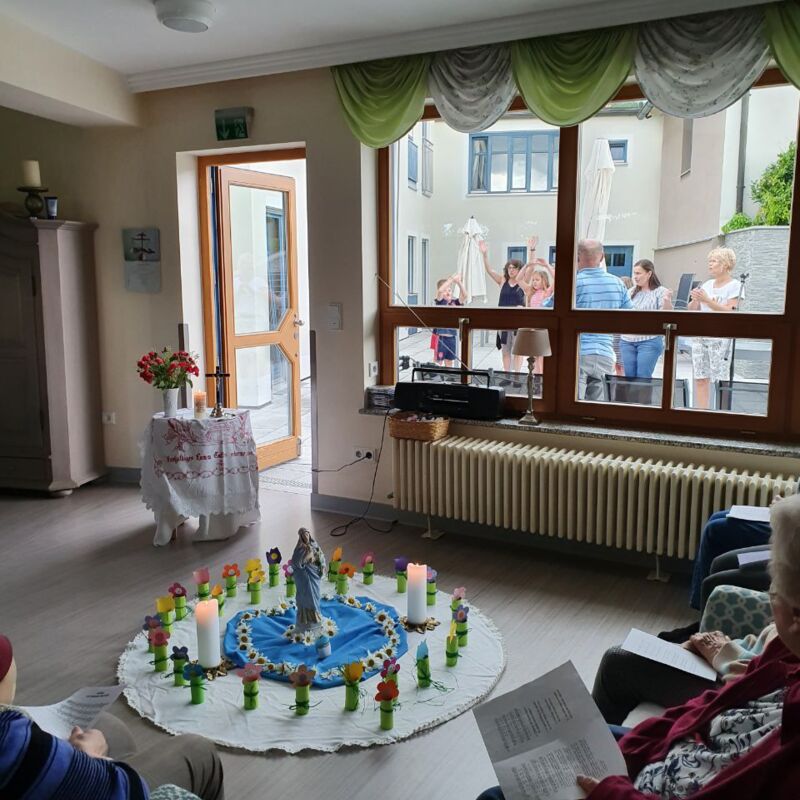 Gottesdienste_4_edited.jpg